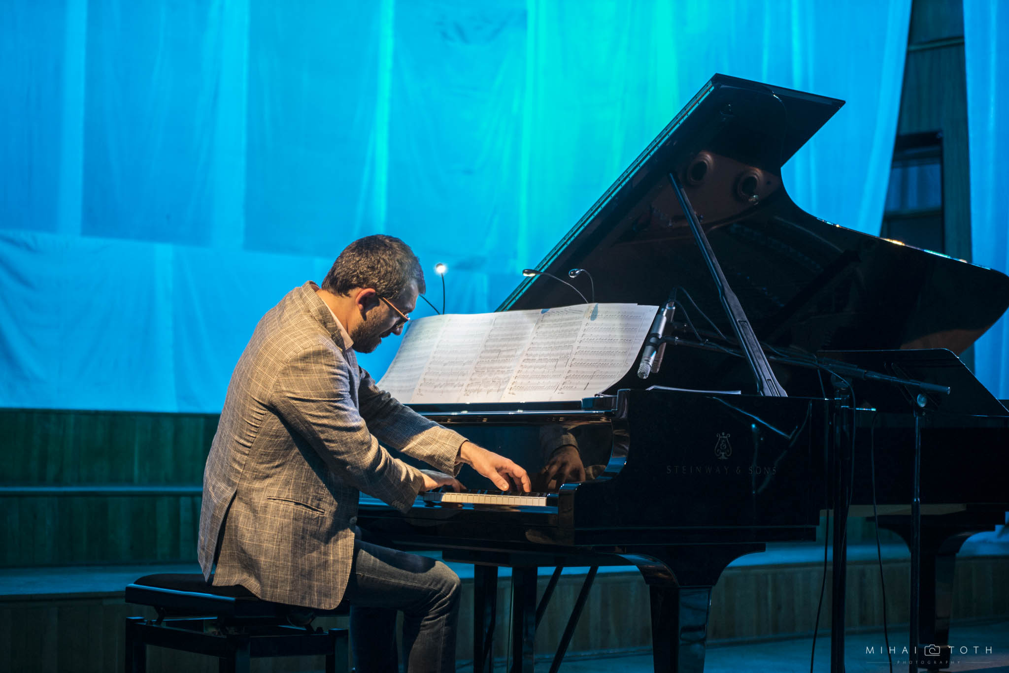Teo Milea performing at The State Philharmonic in Arad